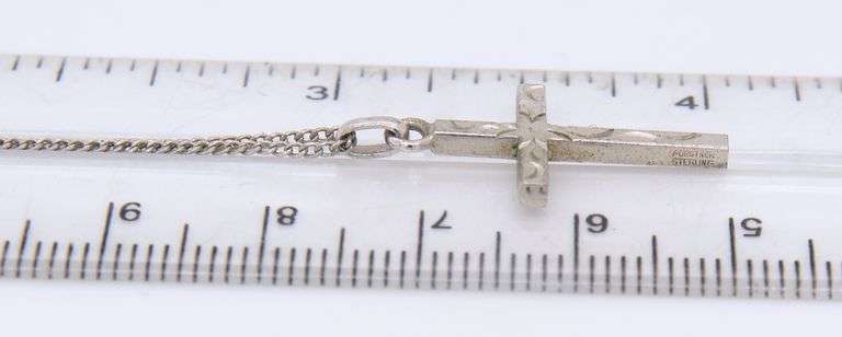 Vintage Sterling Silver Cross Pendant on Chain