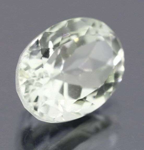 Gorgeous 6.76ct platinum green Amethyst