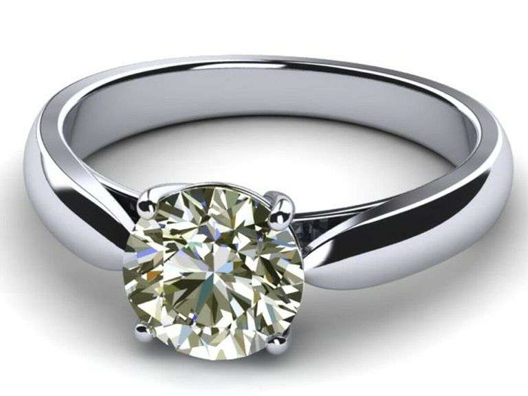 Sparkling 2.75 VVS1 White F-G Fire Moissanite Ring