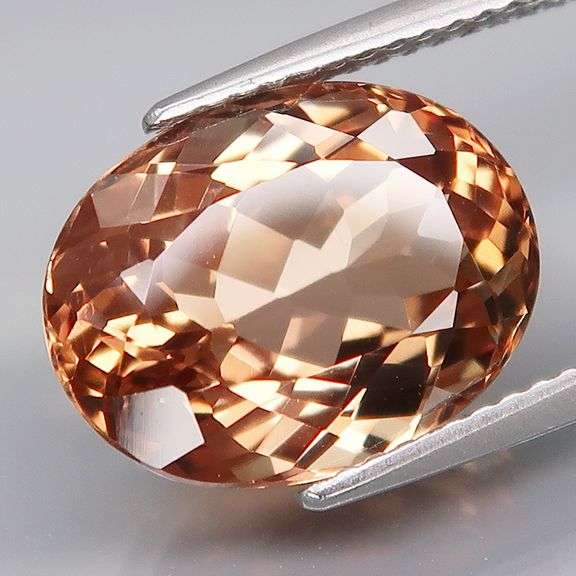 High grade 8.12ct eye clean Imperial Topaz