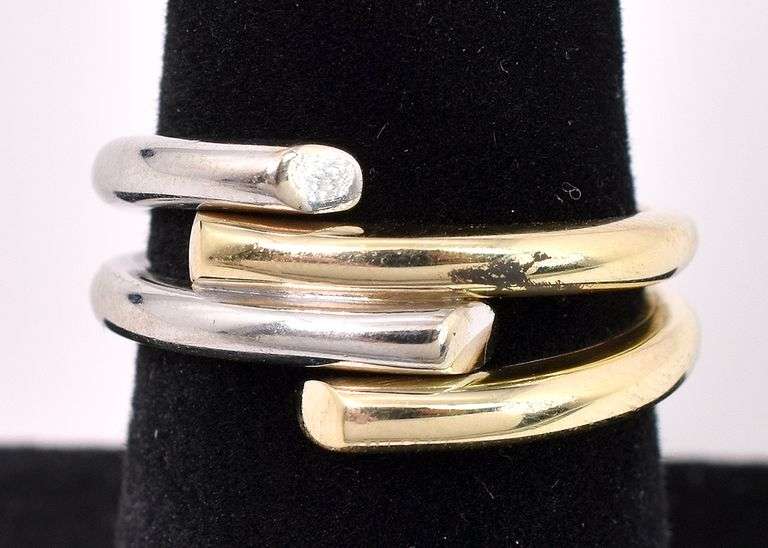 Alluring Two-Tone 14K Gold Ring
