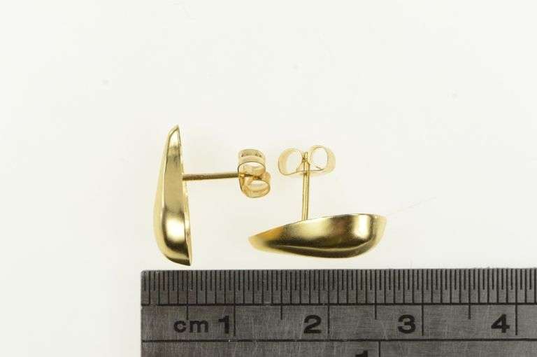 14K Yellow Gold High Relief Tear Drop Paisley Curved Stud Earrings