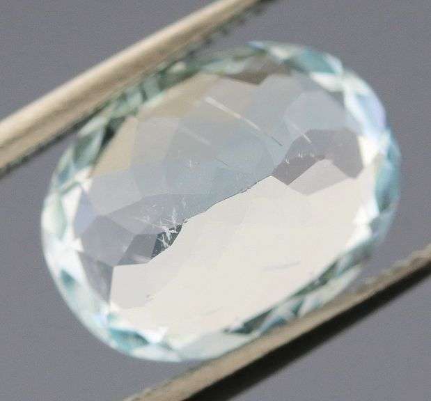 Sparkling ice blue 1.89ct Aquamarine