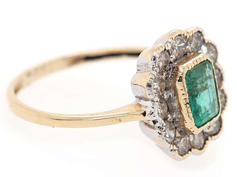 Vintage 0.65ct Emerald Cut Emerald and 0.75ctw Diamond Scalloped Frame Ring in 14K