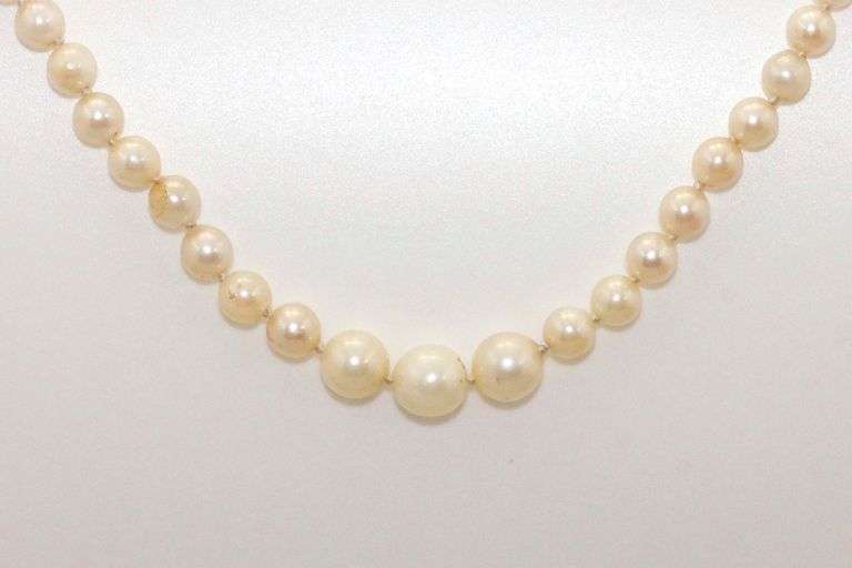 Large Japanese Cultured Pearl Choker