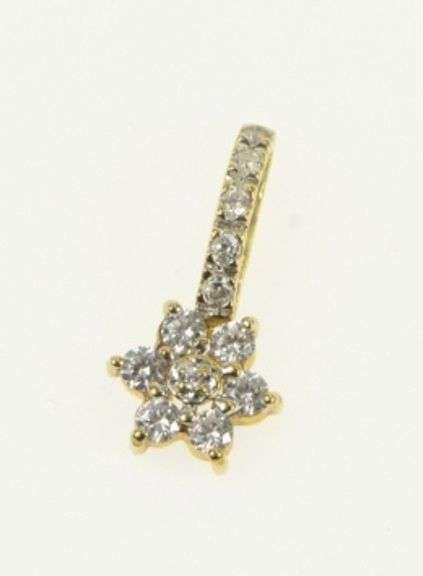 14K Yellow Gold Flower Cluster Floral Motif Cute CZ Statement Pendant