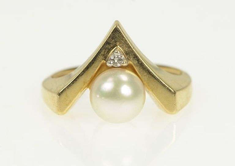 14K Yellow Gold Pearl Diamond Accent Vintage Chevron Ring