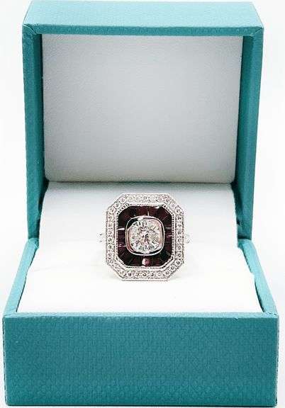 18KT SOLID GOLD, DIAMOND, & RUBY RING