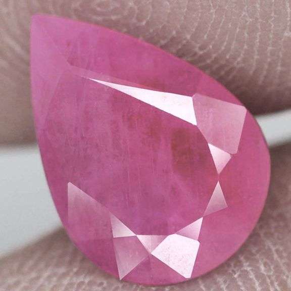 Rare! 3.02ct reddish pink Sapphire