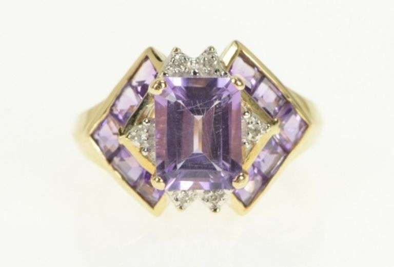 14K Yellow Gold Emerald Cut Amethyst Diamond Accent Ring