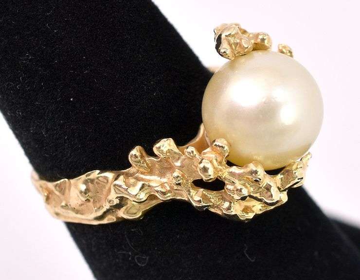 Lofty Pearl Ring In 14K Yellow Gold