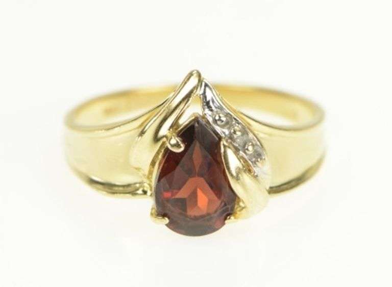 14K Yellow Gold Pear Garnet Diamond Accent Vintage Statement Ring