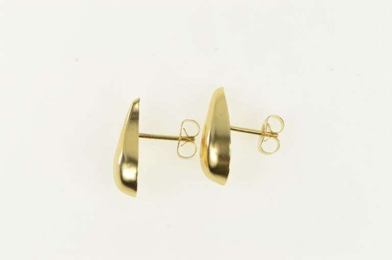 14K Yellow Gold High Relief Tear Drop Paisley Curved Stud Earrings