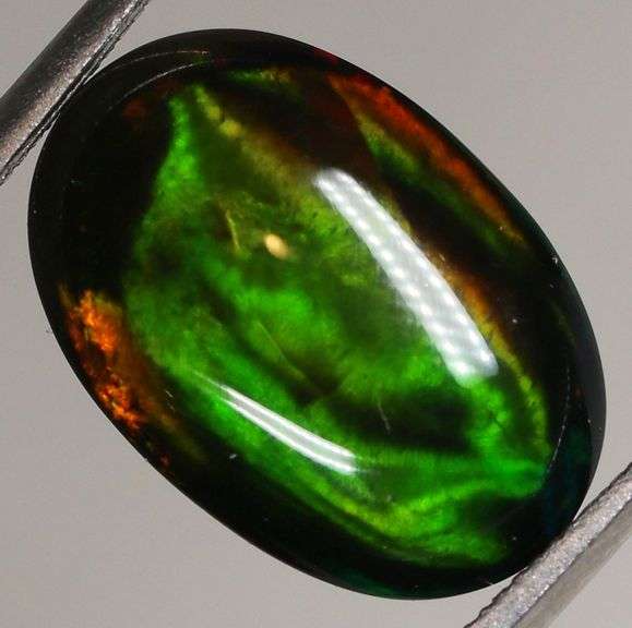 Glistening 4.72ct Welo Black Opal