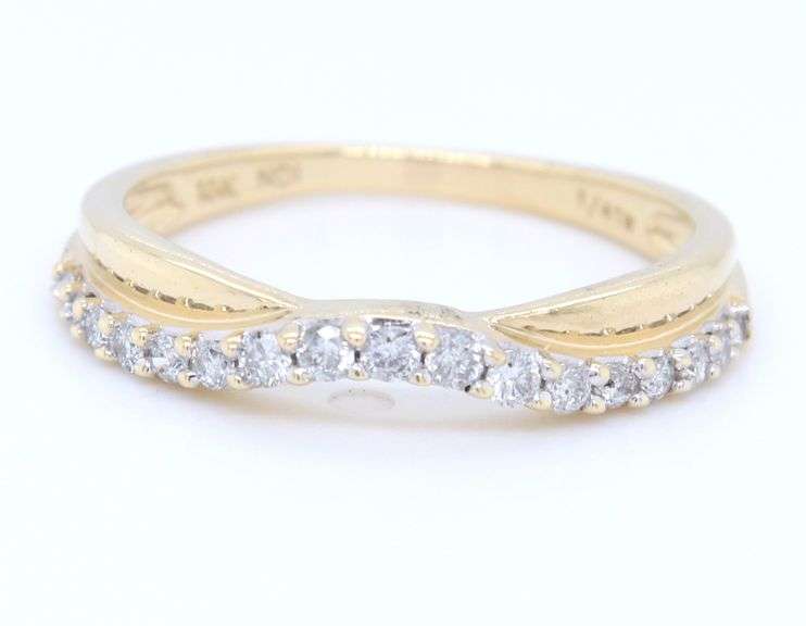 Gorgeous Yellow Gold Diamond Curved Band