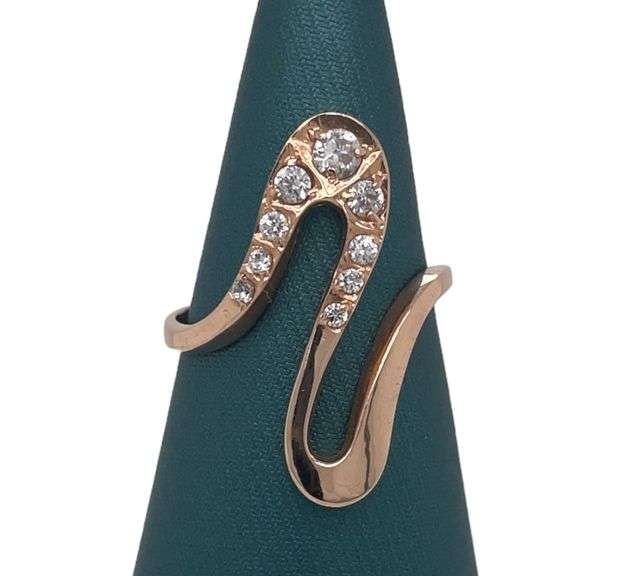 14K ROSE GOLD RING WITH CUBIC ZIRCONIA STONES