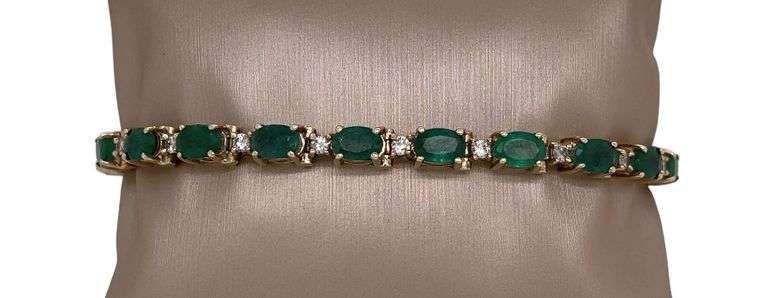 VINTAGE BRACELET WITH EMERALDS AND DIAMONDS