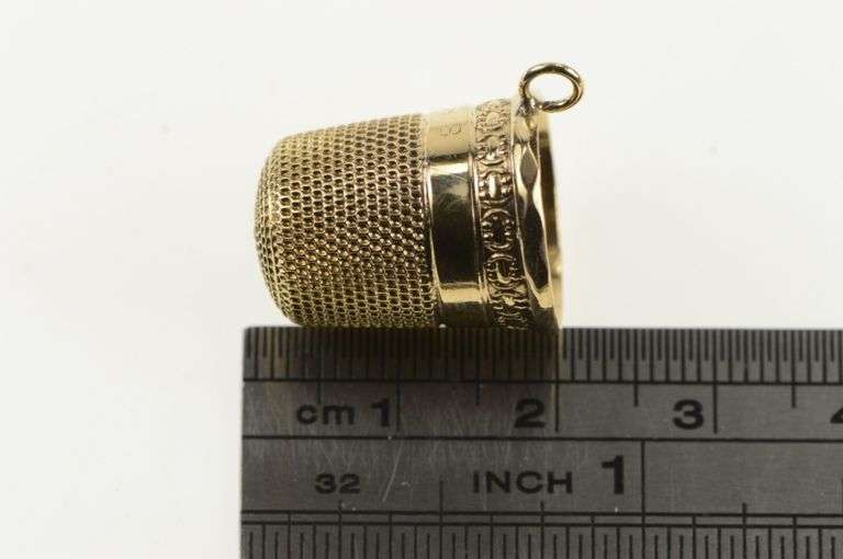 14K Yellow Gold Thimble Vintage Ornate Sewing Tool Charm/Pendant