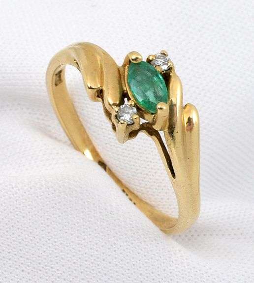 Sweet Little Marquise Emerald Ring