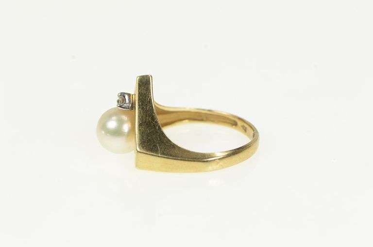 14K Yellow Gold Pearl Diamond Accent Vintage Chevron Ring