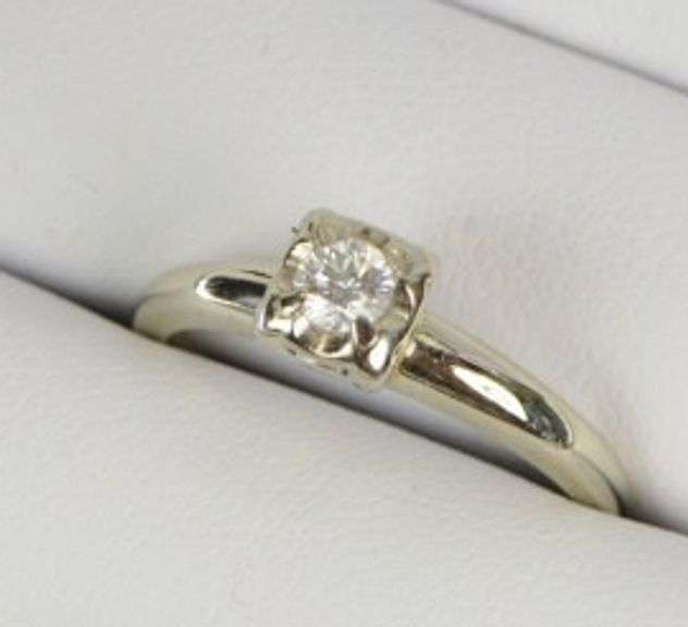 14K White Gold 1950's 0.15 Ct Diamond Solitaire Engagement Ring
