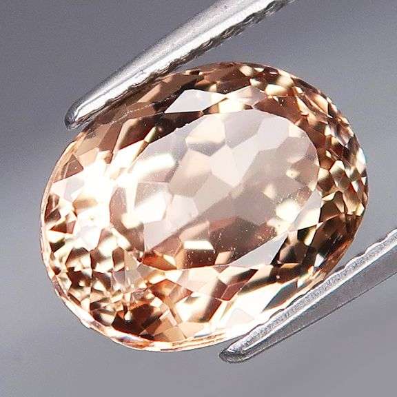 Glittering 5.91ct champagne Imperial Topaz