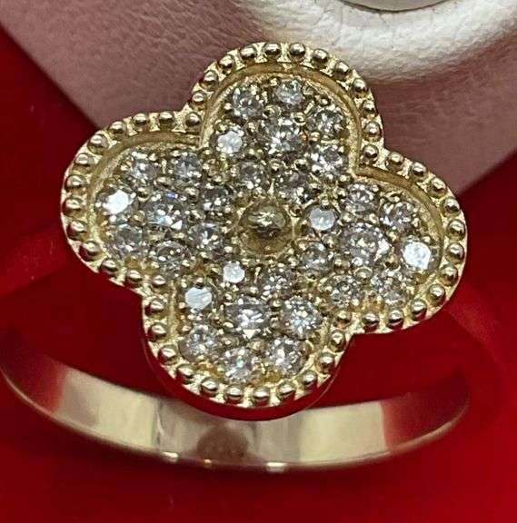 CERTIFIED BRAND NEW 14K GOLD AND DIAMOND CLOVER RING