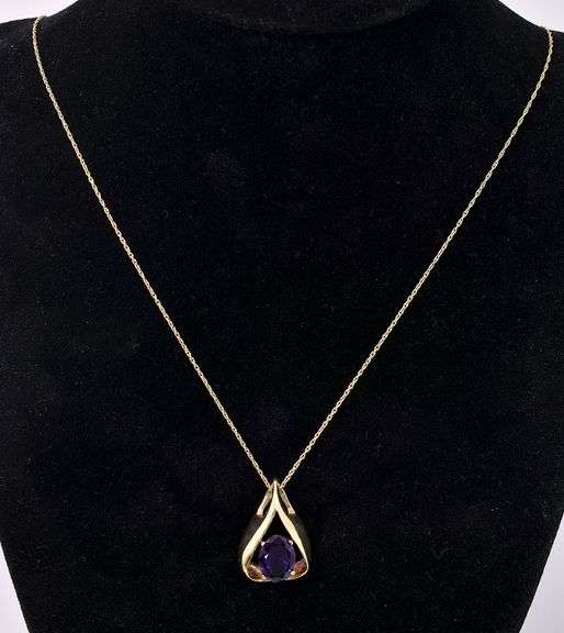 Adorable Purple Amethyst Gem Pendant In 14K Yellow Gold