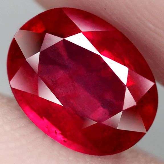 Glistening 3.32ct blood red Ruby