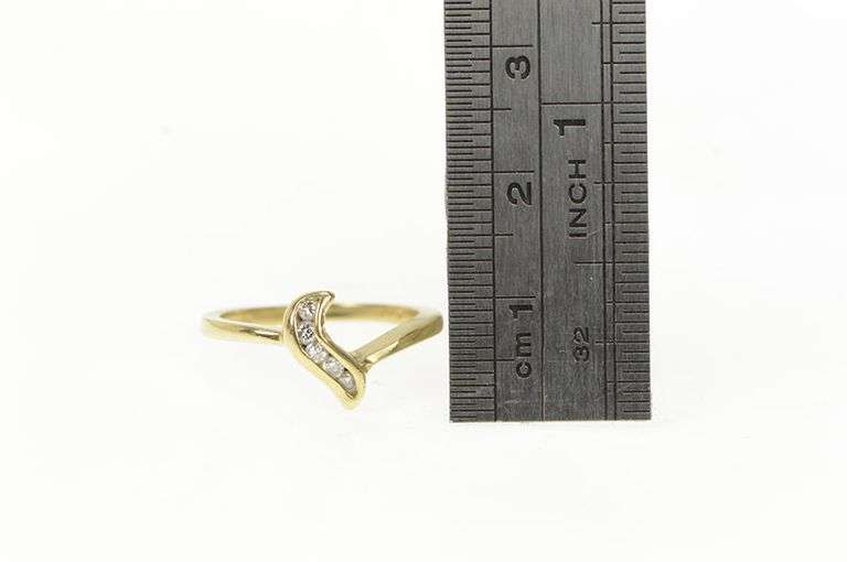 14K Yellow Gold Wavy Curvy Diamond Vintage Wedding Band Ring