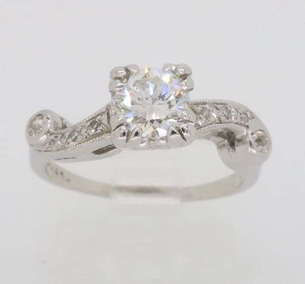 Vintage Diamond Ring Made in 14k White Gold
