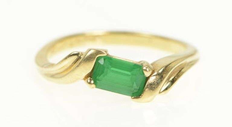 14K Yellow Gold Syn. Emerald Vintage Classic Bypass Ring