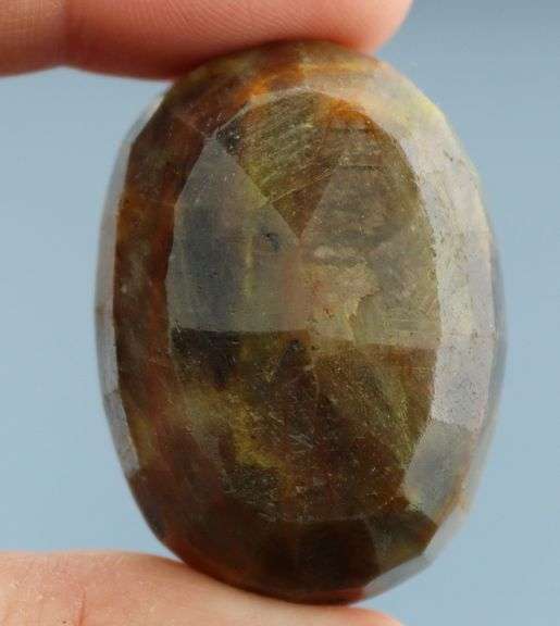 Shimmering 271ct earth tone Sapphire