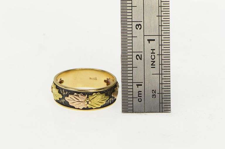 10K Yellow Gold Black Hills Leaf Ornate Pattern Wedding Band Ring