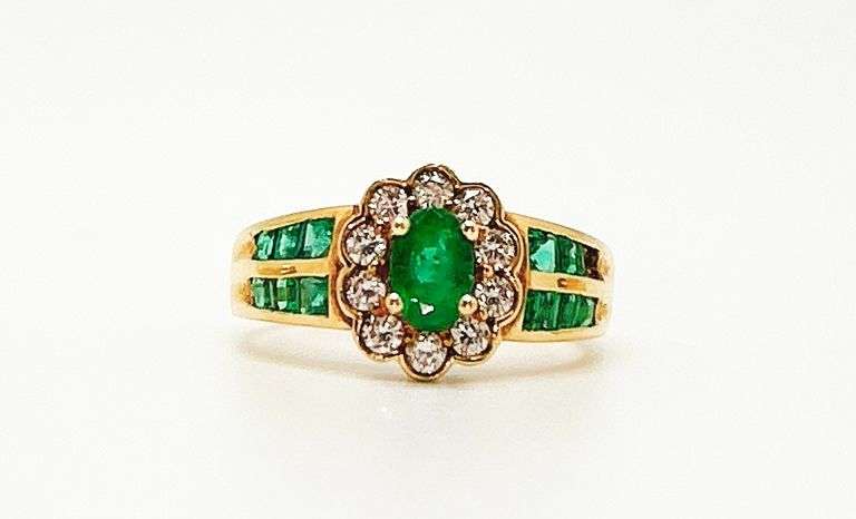 18kt Solid Yellow Gold, Emerald, and Diamond Ring