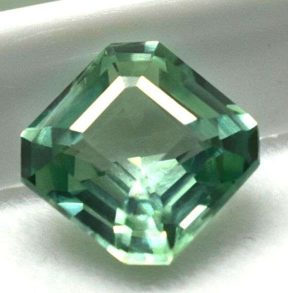 RARE 11.00 CARAT NATURAL GREEN SAPPHIRE LOOSE GEMSTONE