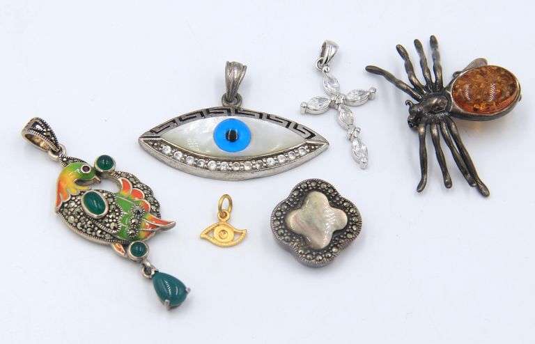 Group Lot of Vintage 925 Sterling Silver Pendants