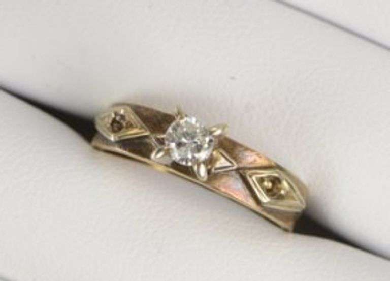 14K Yellow Gold 0.18 Ct Art Deco Diamond Solitaire Engagement Ring