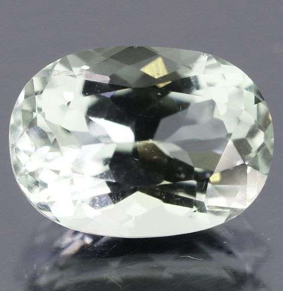 Brilliant 5.38ct platinum green Amethyst