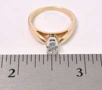 Brilliant Approx. 0.22 CTW Diamond Ring in 14K Yellow Gold