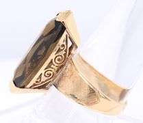 Attractive Yellow Gold 7ct Retro MArquoise Smokey Quarzt Ring