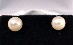 Admirable Pearl Earrings In 14K Yellow Gold
