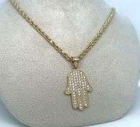 14K YELLOW GOLD SPARKLING HAMSA CHARM WITH CHAIN