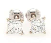 0.89ctw Princess Diamond Solitaire Stud Earrings in 14K