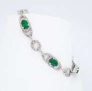 Stunning Emerald & Diamond Bracelet Made in White Gold