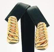 Beautiful 14kt Solid Yellow Gold Hoop Earrings