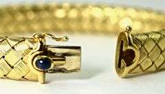Elegant Italian-Made 18K  Woven Bangle