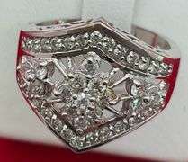 14K WHITE GOLD AND DIAMOND RING