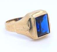 Vintage 10KT Yellow Gold Blue Spinel Ring