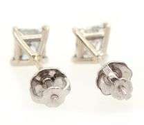 0.89ctw Princess Diamond Solitaire Stud Earrings in 14K